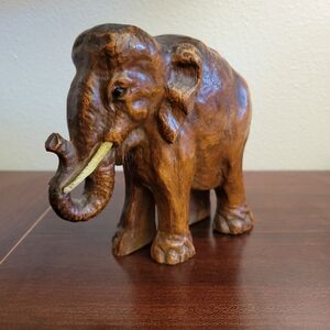 Wood Elephant Statue Carving